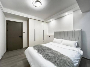 Stylish 1BR Apt with a view